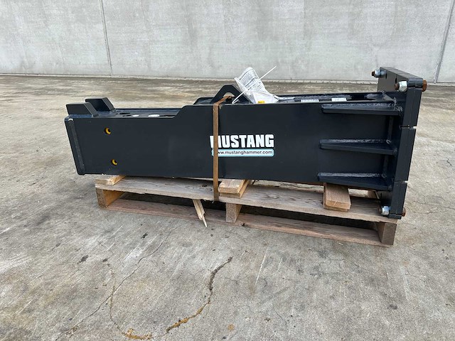 Mustang - 2025 - hm1002 - hydraulische hamer - mustang hm1002 - afbeelding 1 van  10