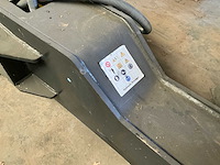 Mustang steen, rots en betonbreker 3000 cw30 graafbak - afbeelding 3 van  4