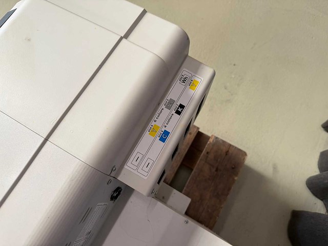 Mutoh valuejet 426uf - uv flatbedprinter - afbeelding 1 van  1