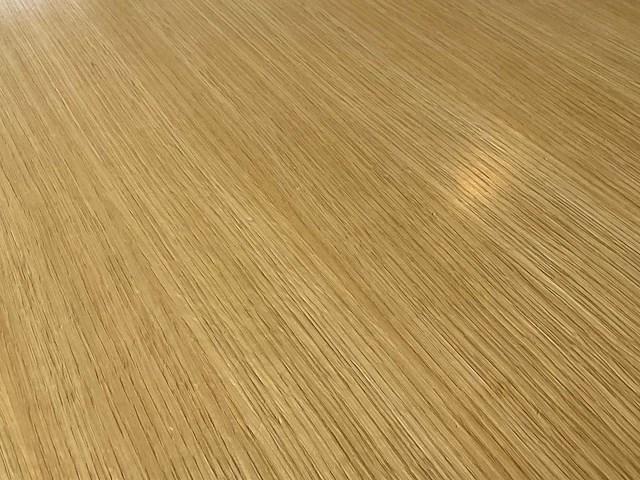 Muuto eetkamertafel + 8 stoelen (wit) - afbeelding 8 van  9