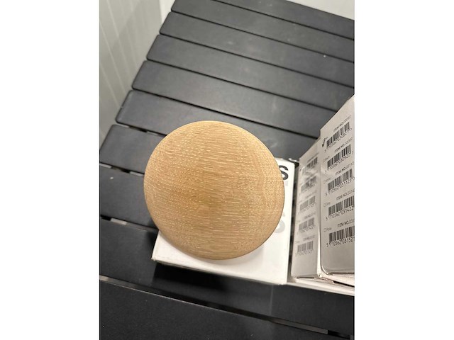 Muuto (lars tornoe) the dots coat hooks kapstok 4 stuks - afbeelding 3 van  3