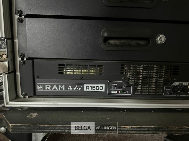 Muziek instalatie in flightcase - afbeelding 3 van  12