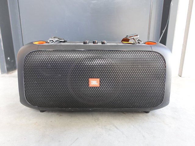 Muziekbox jbl - afbeelding 1 van  3