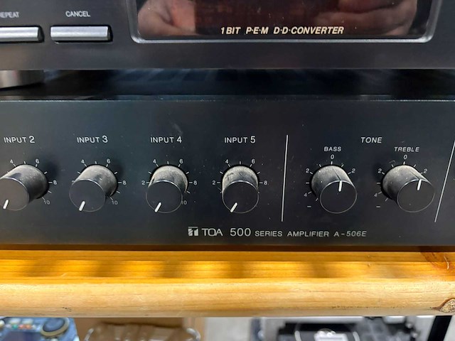 Muziekinstallatie - afbeelding 2 van  5