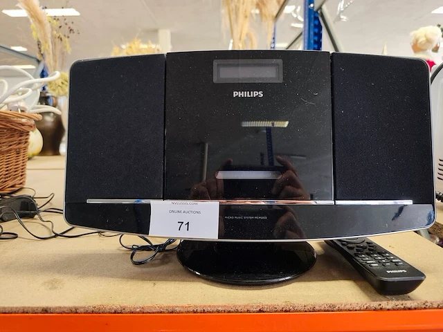 Muzieksysteem philips mcm2050, draagbare telefoon doro, vaste telefoon gigaset dl580, rietenmand met 4 verlengsnoeren - afbeelding 2 van  6