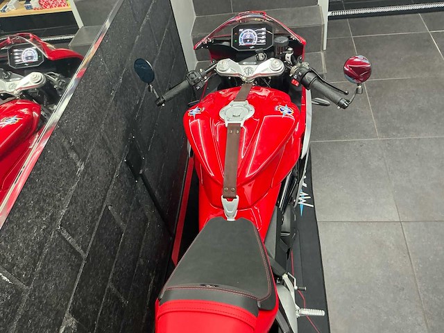 Mv agusta superveloce brommer - afbeelding 6 van  11