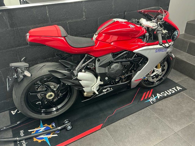 Mv agusta superveloce brommer - afbeelding 7 van  11