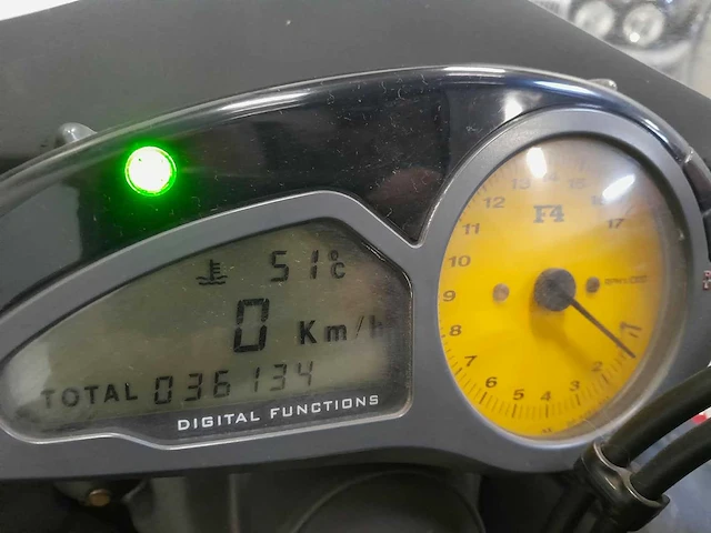 Mv augusta f4.s.750 motorfiets - afbeelding 18 van  29