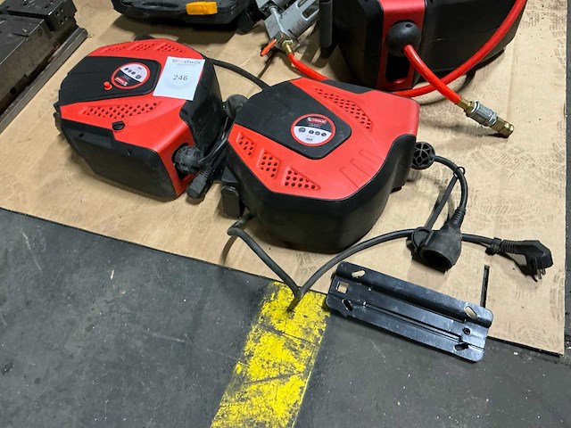 Mw tools hae32508n verlengkabelhaspel (2x) - afbeelding 2 van  3