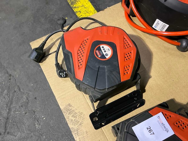 Mw tools hae32508n verlengkabelhaspel (2x) - afbeelding 2 van  4