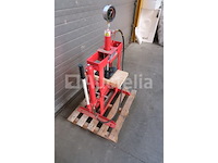 Mw tools handmatige hydraulische pers cat83010ts - afbeelding 6 van  8