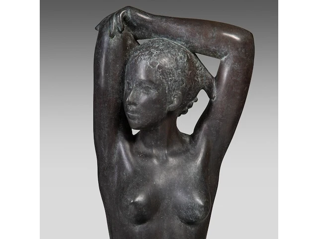 Myriam eyckens (1938), 'wake up', bronze sculpture on a metal stand 142 x 35 x 43 cm. (55.90 x 13.77 x 16.92 in.) - afbeelding 13 van  22