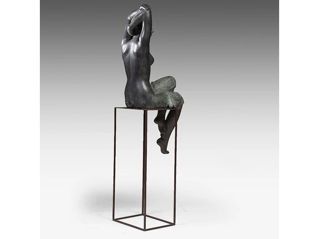 Myriam eyckens (1938), 'wake up', bronze sculpture on a metal stand 142 x 35 x 43 cm. (55.90 x 13.77 x 16.92 in.) - afbeelding 18 van  22