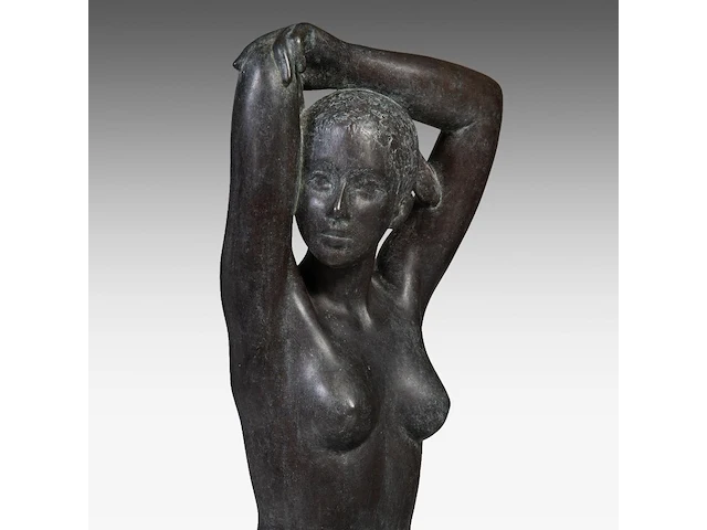 Myriam eyckens (1938), 'wake up', bronze sculpture on a metal stand 142 x 35 x 43 cm. (55.90 x 13.77 x 16.92 in.) - afbeelding 22 van  22