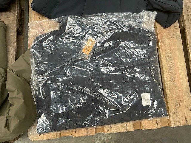 Mz72 diverse winterjas (13x) - afbeelding 2 van  7