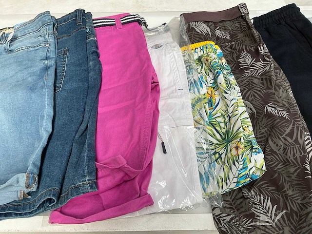 Mz72 en t-traxx diverse shorten (ca. 68x) - afbeelding 5 van  10