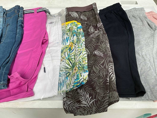 Mz72 en t-traxx diverse shorten (ca. 68x) - afbeelding 6 van  10