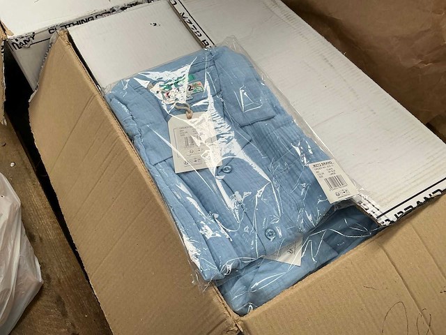 Mz72 partij dameskledij - afbeelding 1 van  10