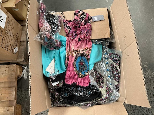 Mz72 partij dameskledij - afbeelding 7 van  10