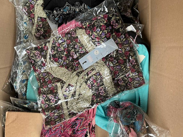 Mz72 partij dameskledij - afbeelding 8 van  10