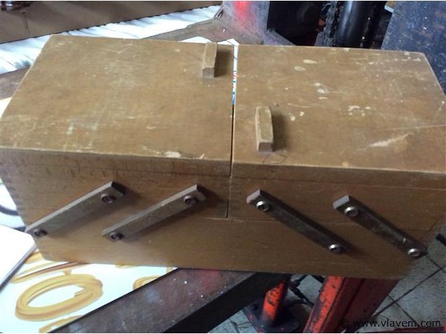 Naaibakje - afbeelding 2 van  2