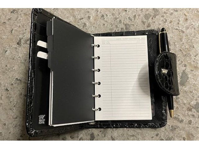 Naaidozen, pedicuretasjes, notitieboeken - afbeelding 2 van  13