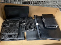 Naaidozen, pedicuretasjes, notitieboeken - afbeelding 4 van  13