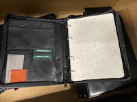 Naaidozen, pedicuretasjes, notitieboeken - afbeelding 5 van  13