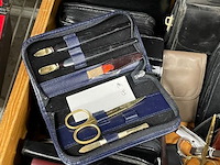 Naaidozen, pedicuretasjes, notitieboeken - afbeelding 9 van  13