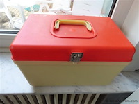 Naaikistje en 3 houten koffertjes - afbeelding 2 van  3