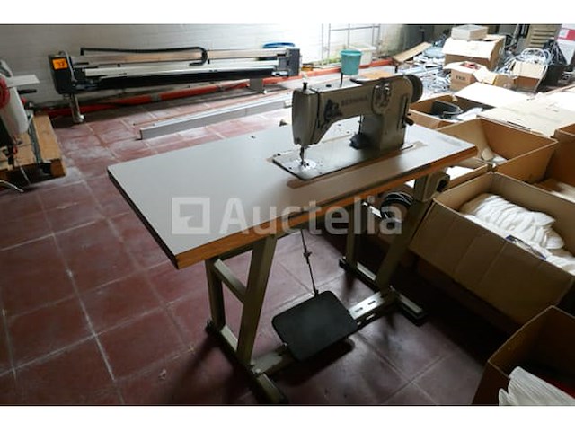 Naaimachine bernina - afbeelding 4 van  5