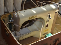 Naaimachine pax uv73-s in koffer, naaimachine toyota ex490 - afbeelding 4 van  9