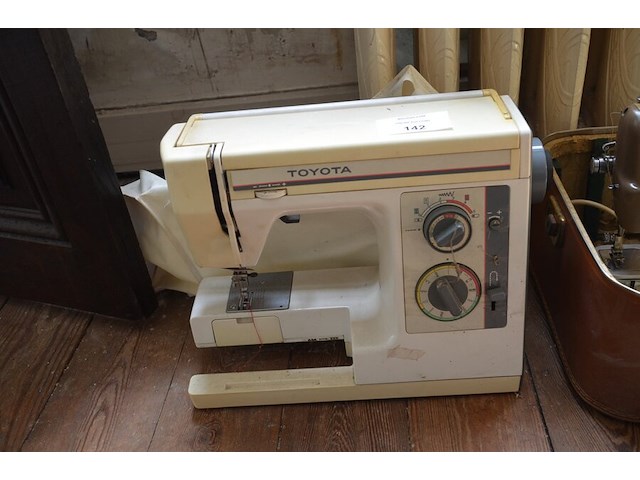 Naaimachine pax uv73-s in koffer, naaimachine toyota ex490 - afbeelding 6 van  9