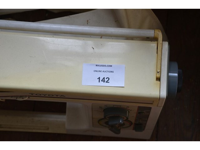 Naaimachine pax uv73-s in koffer, naaimachine toyota ex490 - afbeelding 9 van  9