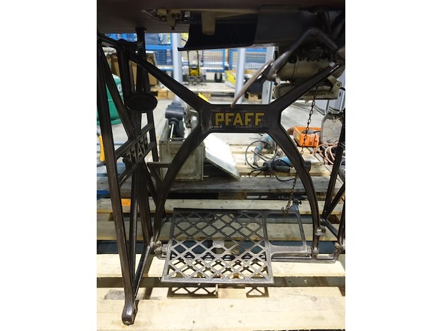 Naaimachine pfaff - afbeelding 3 van  3