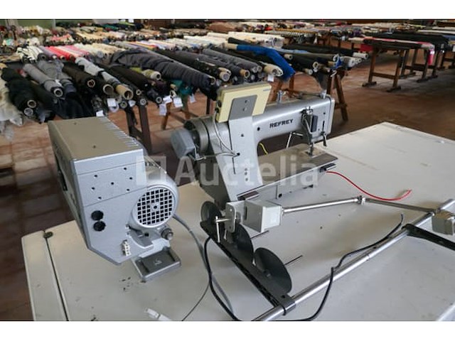 Naaimachine refrey *model : niet zichtbaar geen tafel - afbeelding 2 van  5