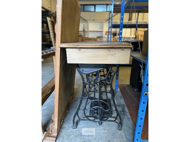 Naaimachine tafel - afbeelding 5 van  11