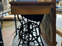 Naaimachine tafel - afbeelding 6 van  11