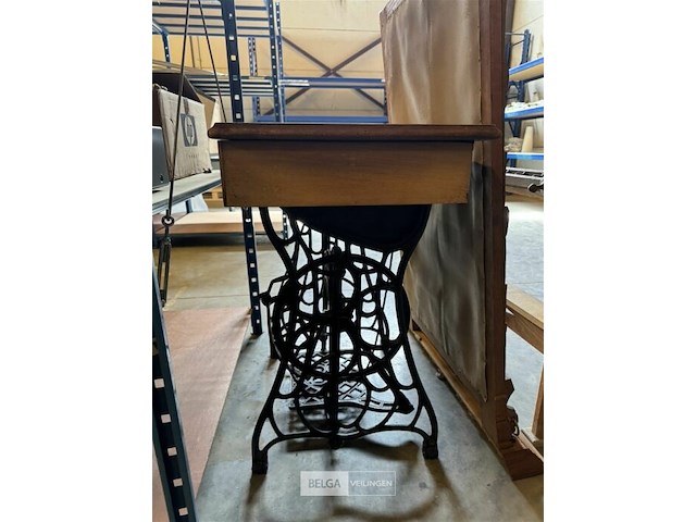 Naaimachine tafel - afbeelding 8 van  11