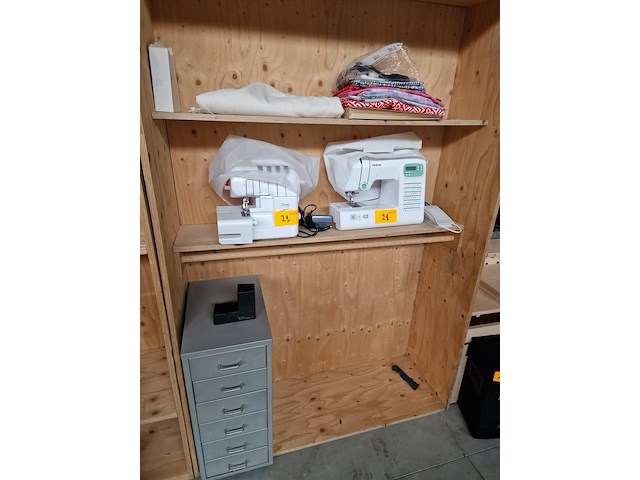 Naaimachines en toebehoren - afbeelding 1 van  18