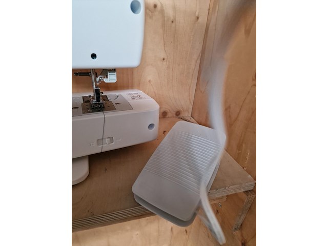 Naaimachines en toebehoren - afbeelding 13 van  18