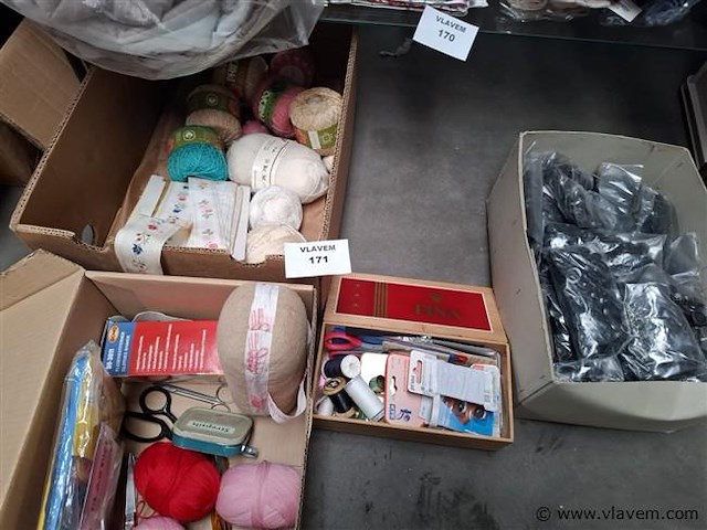 Naaimateriaal - afbeelding 1 van  4