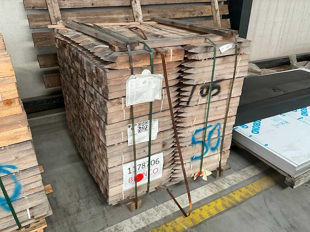 Naaldhout piket palen - afbeelding 1 van  6