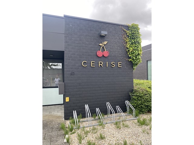 Naam & logo cerise (gevel ingang) - afbeelding 1 van  2
