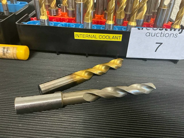 Nachi en gühring assortiment hssco en poederstaal boren met inwendige koelingsgaten - afbeelding 6 van  7