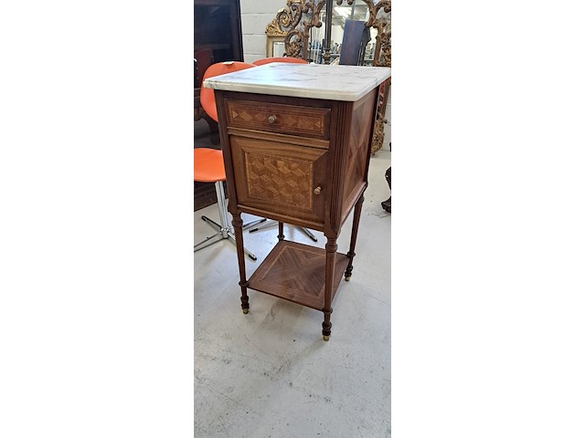 Nachtkastje - afbeelding 1 van  2