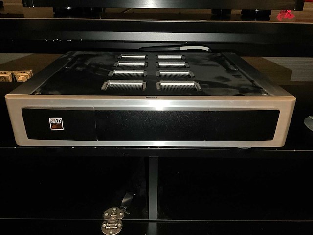 Nad m22 versterker - afbeelding 1 van  4