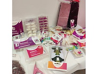 Nagelkolf: nail art & uv/led gels • 240 ref. • waarde 3526 € - afbeelding 6 van  14
