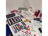 Nagelkolf: nail art & uv/led gels • 240 ref. • waarde 3526 € - afbeelding 12 van  14