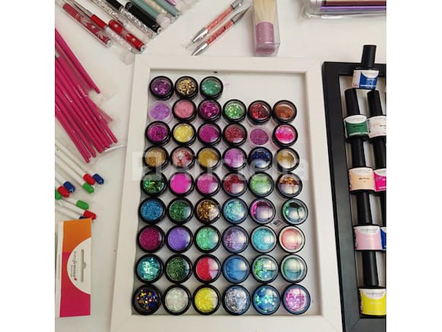 Nagelkolf: nail art & uv/led-gels • 242 ref. • waarde 3546€ - afbeelding 1 van  14